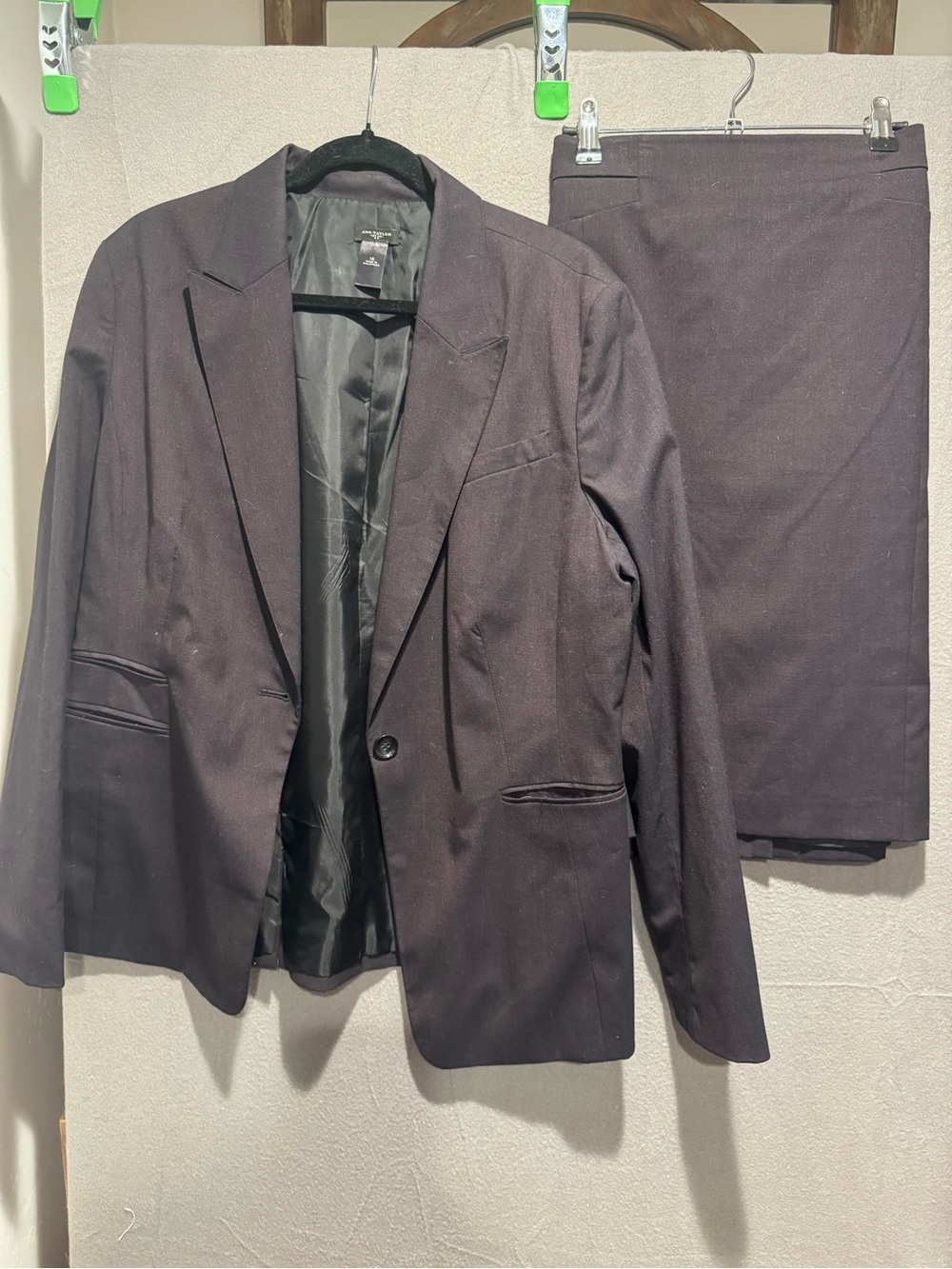 Ann Taylor Deep Purple Women's Two-Piece Blazer & Pencil Skirt Suit